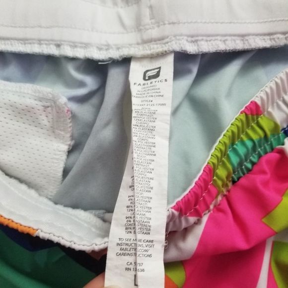 Fabletics Bundle of 2 Athletic Shorts Size Large - Picture 8 of 8